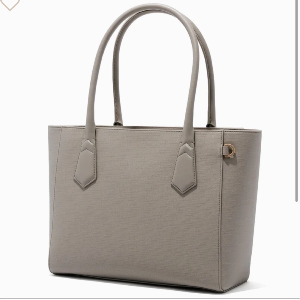 Signature Classic Tote in Bleeker Blush 13in laptop sleeve